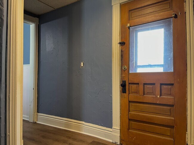 Building Photo - 24 Briggs Ave