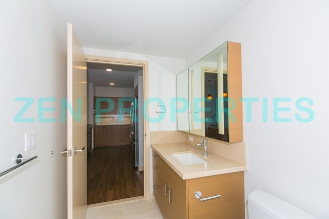 Building Photo - 1 bdrm/1 bath with 1 parking at Keauhou Pl...