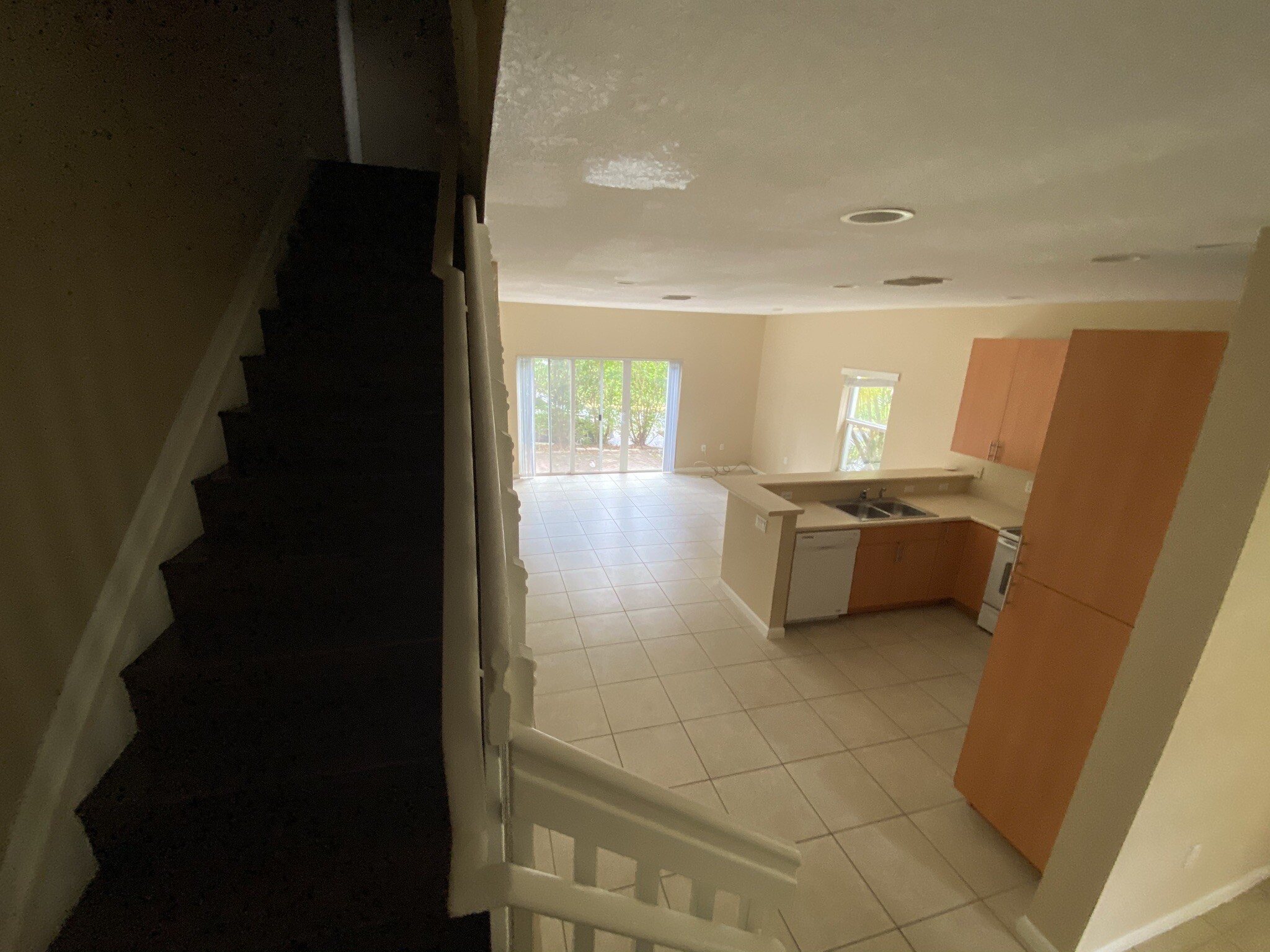 Building Photo - 3102 NW 24th Way