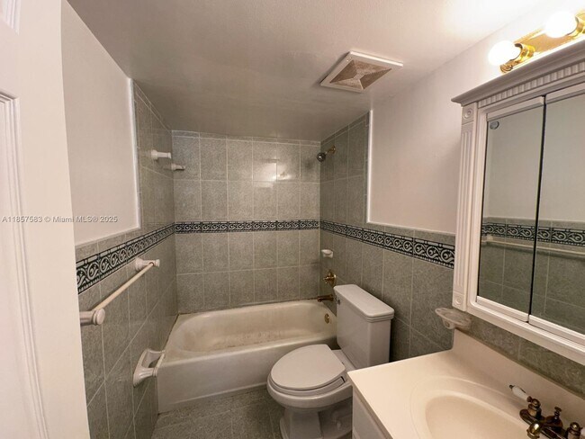 Building Photo - 2675 W 66th St