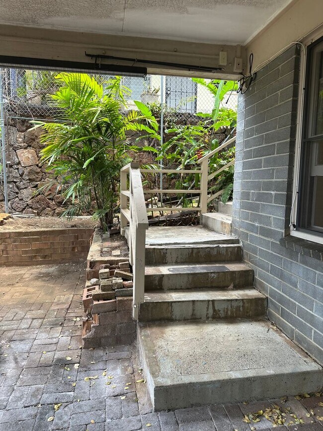 Building Photo - Prime location in the heart of Makiki 2 Be...