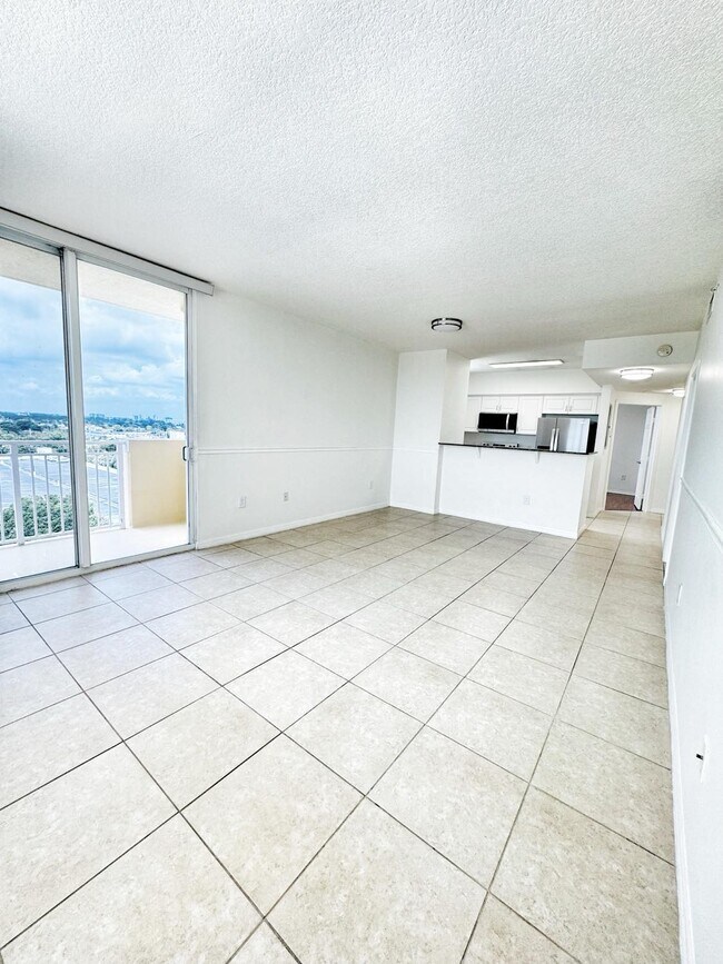 Dining Room - 215 SW 42nd Ave