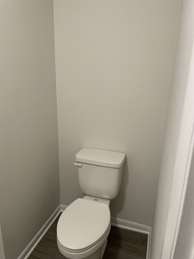 Building Photo - 145 Harvest Dr