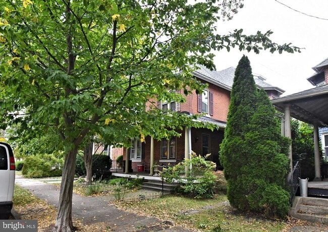 Building Photo - 365 2nd Ave