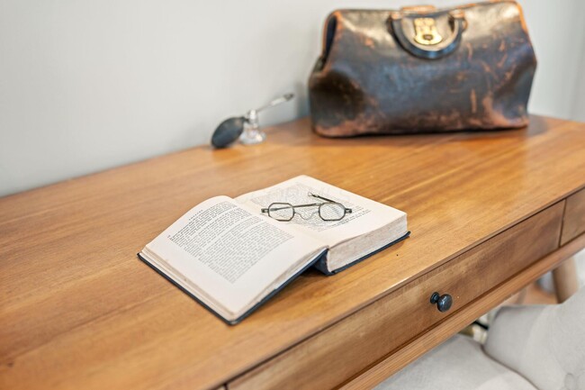 Building Photo - 503 S 3rd St