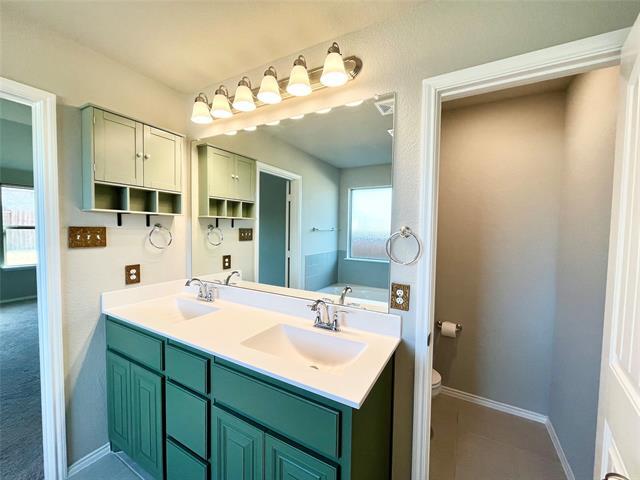 Building Photo - 928 Madeline Ln