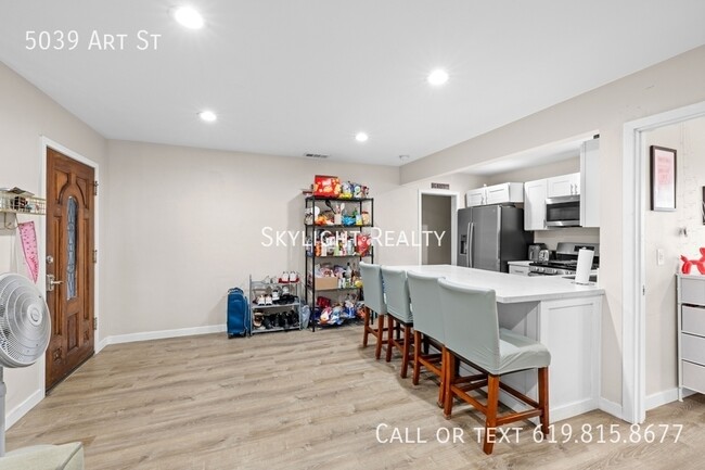 Building Photo - 5039 Art St