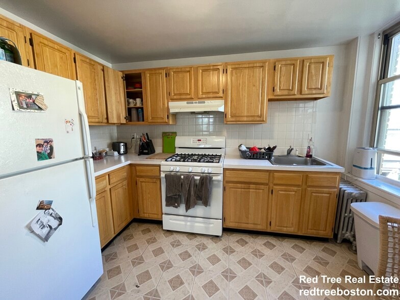 Building Photo - 20 Colborne Rd