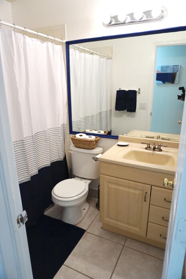 Building Photo - 1308 White Pine Dr
