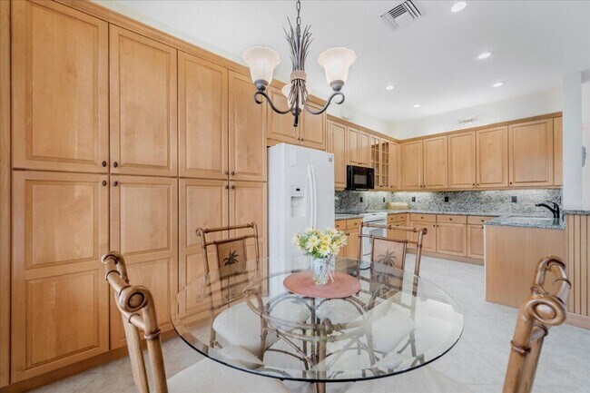 Building Photo - 10599 Silverton Ln