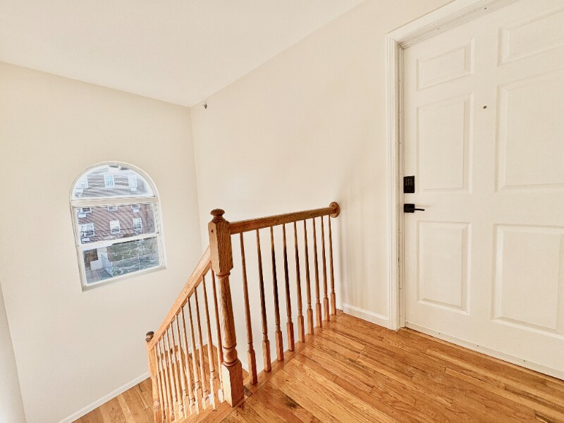 Building Photo - 87 Chadwick Ave