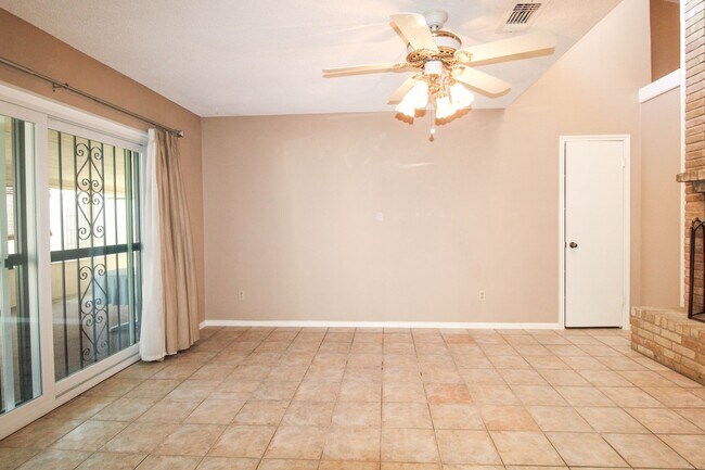 Building Photo - 10323 Quail Meadow St