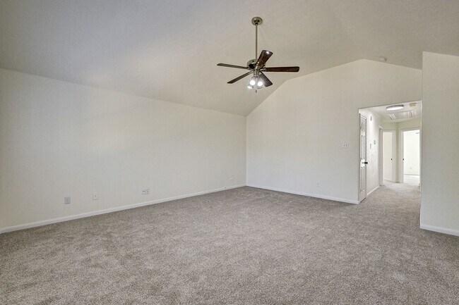 Building Photo - 15127 Trumpet Vine Ln