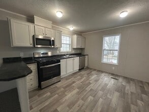 Building Photo - 39500 Warren Rd