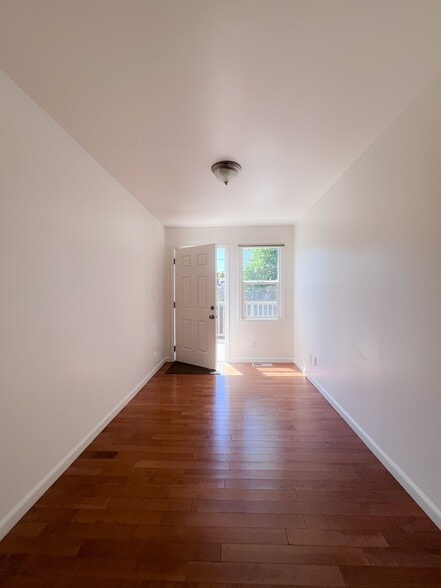 Building Photo - 1054 Cornell Ave