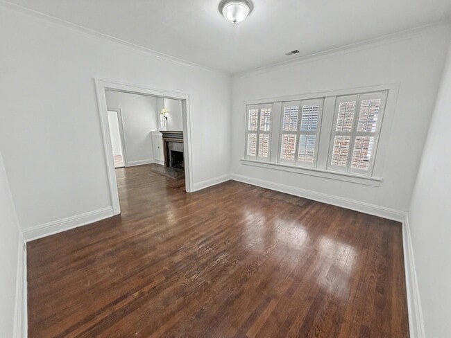 Building Photo - 340 N McLean Blvd