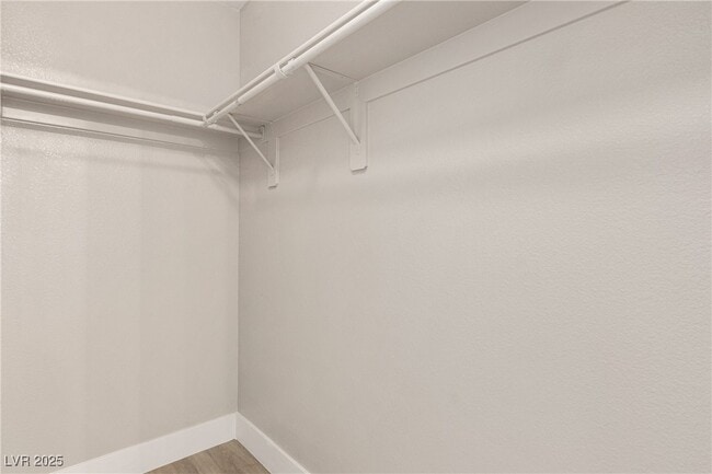 Building Photo - 2088 Overton Beach St