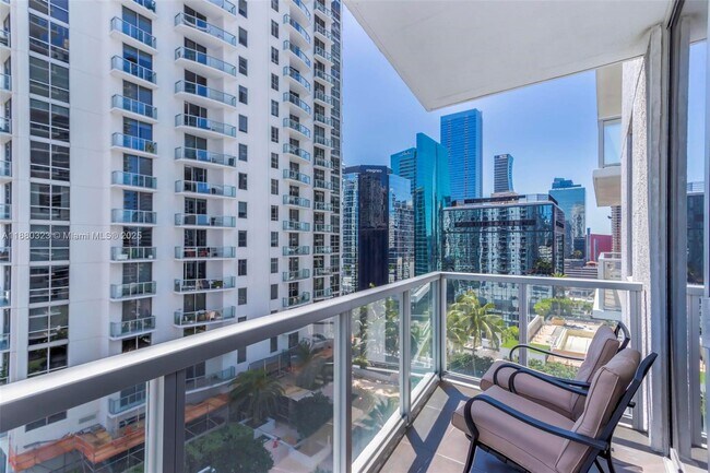 Building Photo - 1050 Brickell Ave