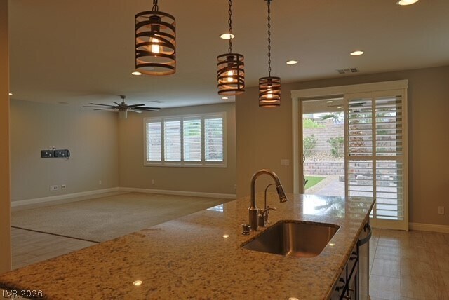 Building Photo - 531 Signal Peak St