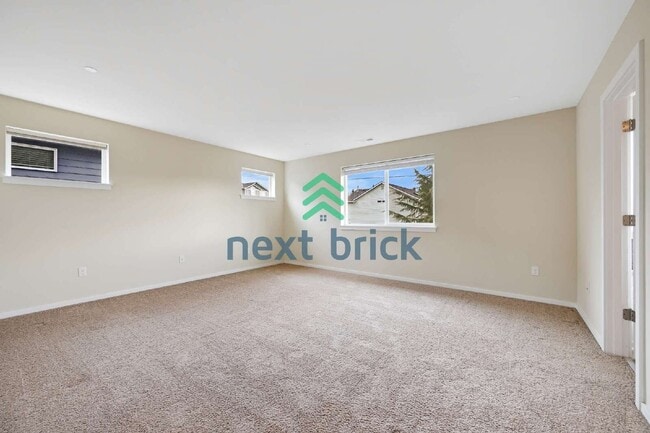 Building Photo - Spacious 3-Bedroom Lynnwood Retreat with 2230 sqft of Comfort!