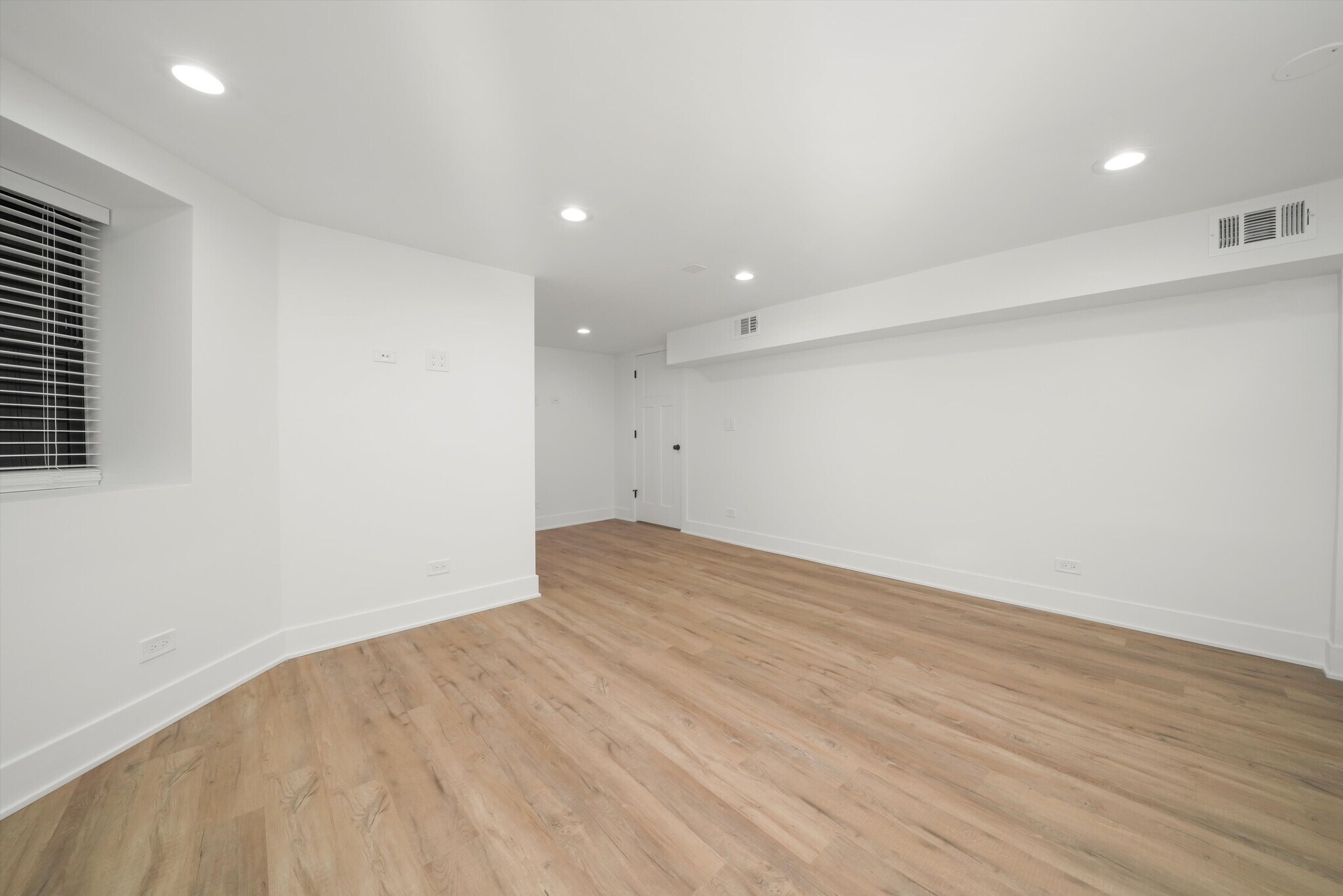 Building Photo - 2613 N Fairfield Ave