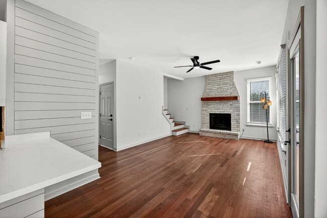 Building Photo - 1353 Black River Dr