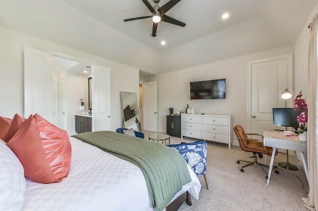 Building Photo - 9450 London Bridge Station