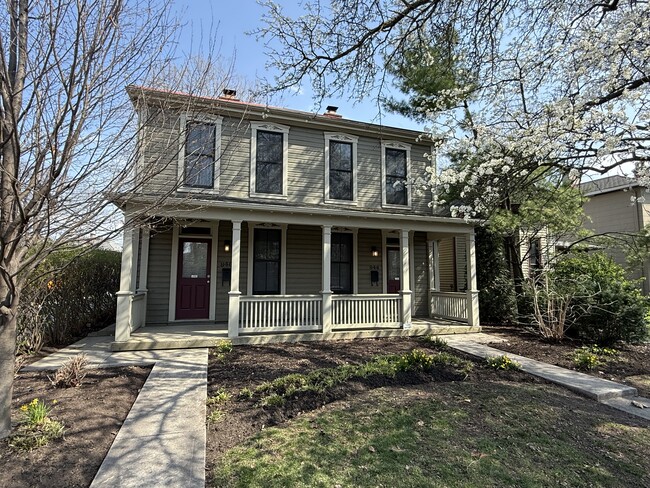 Building Photo - 844 Hamlet St