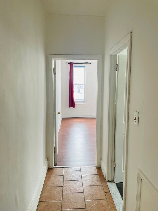 hall way - 1418 Wolf St