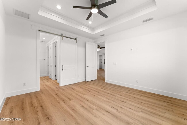 Building Photo - 7021 N Lagoon Dr