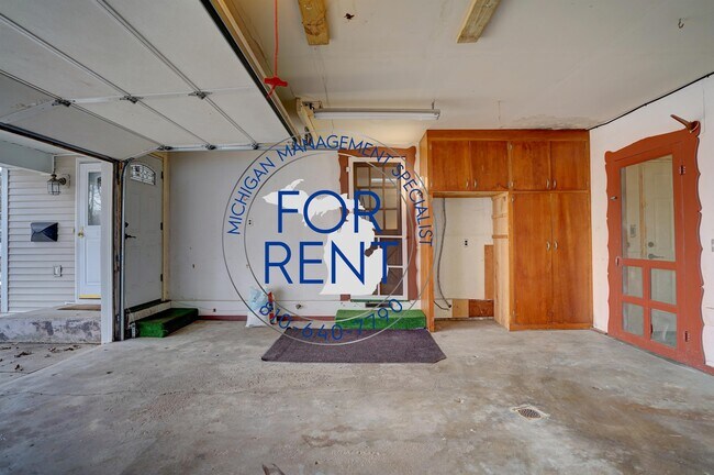 Building Photo - 635 Oda St