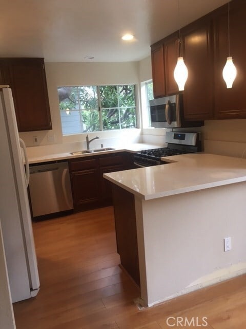 Building Photo - 2800 Plaza del Amo