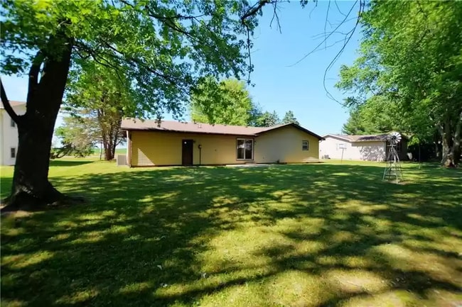 Building Photo - 425 W Forsyth Rd
