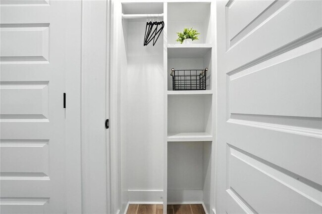 Building Photo - 1597 Glenwood Ave SE