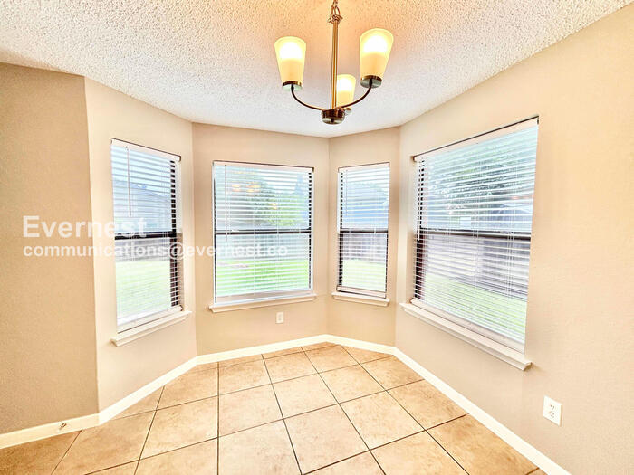 Building Photo - 1404 Ardmore Dr