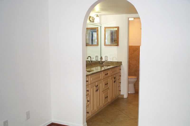 Building Photo - 4440 Chantelle Dr