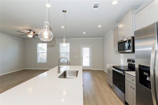 Building Photo - 8143 Tiger Wy