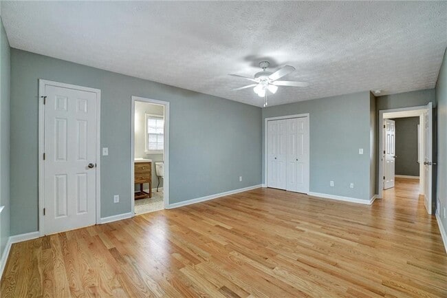 Building Photo - 4846 Olde Mill Dr