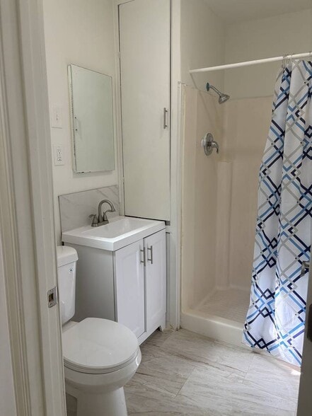 Building Photo - 3938 N Bonita St