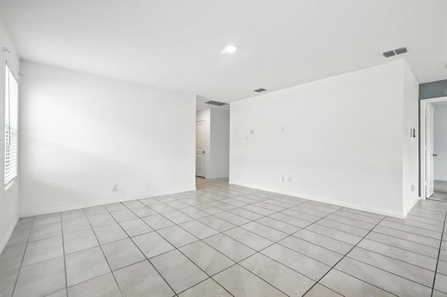 Building Photo - 1653 Bluffview Dr