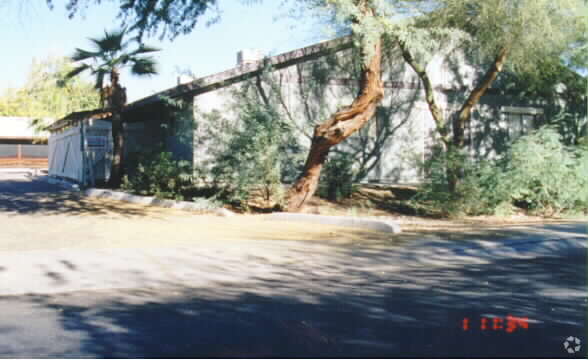 Building Photo - Belmont Manor