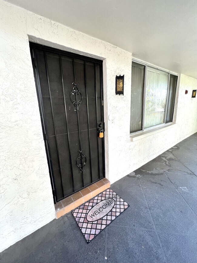 Primary Photo - 2699 Seville Blvd