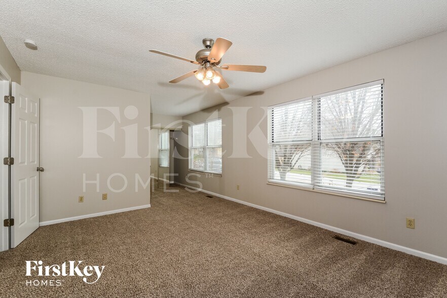 Building Photo - 4674 Peggyann Dr