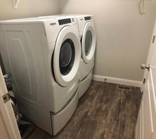 Building Photo - 1780 N Snowfield Pl