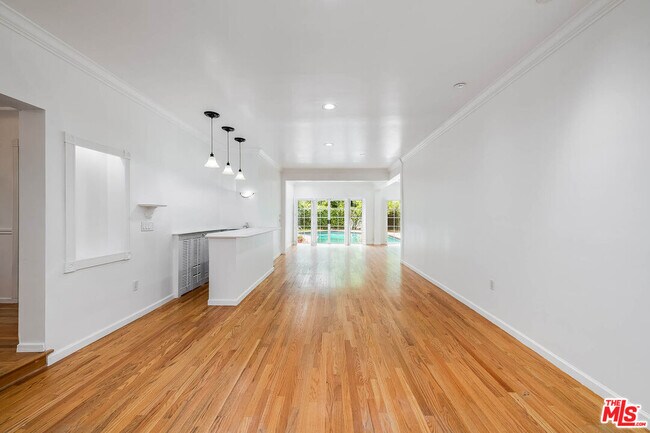 Building Photo - 4309 Gentry Ave