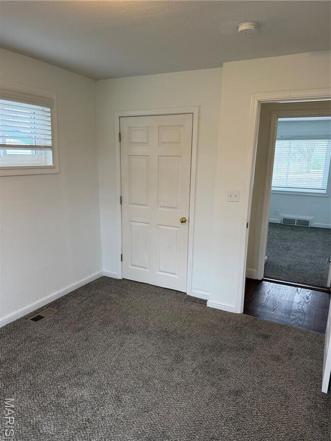 Building Photo - 1119 NORTH MCNIGHT ROAD | UNIVERSITY CITY 63132