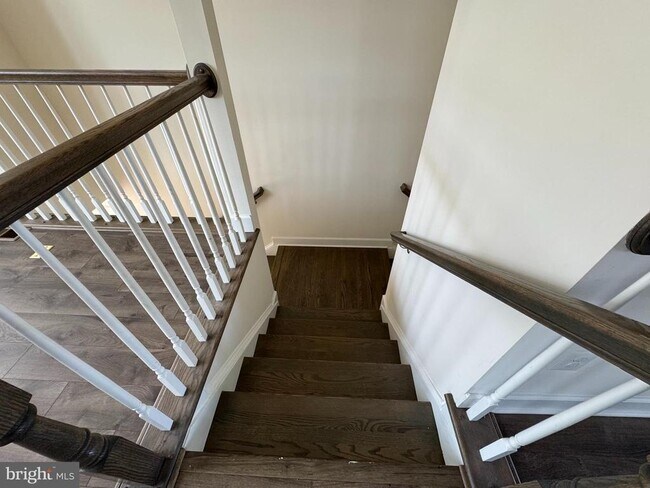 Building Photo - 9704 Glassy Creek Way