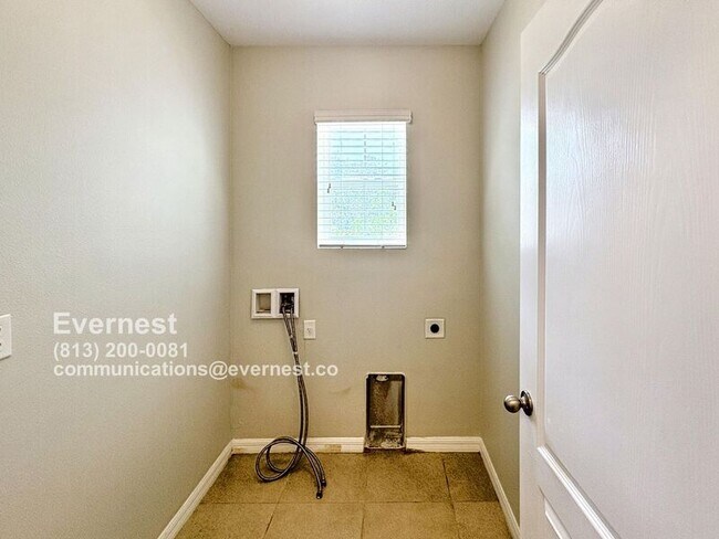 Building Photo - 12104 Fawn Brindle St