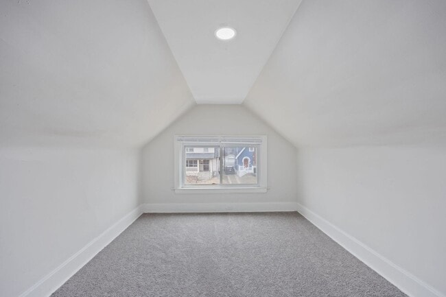 Building Photo - HYDE PARK -Move In This Week, Get $500 Bac...