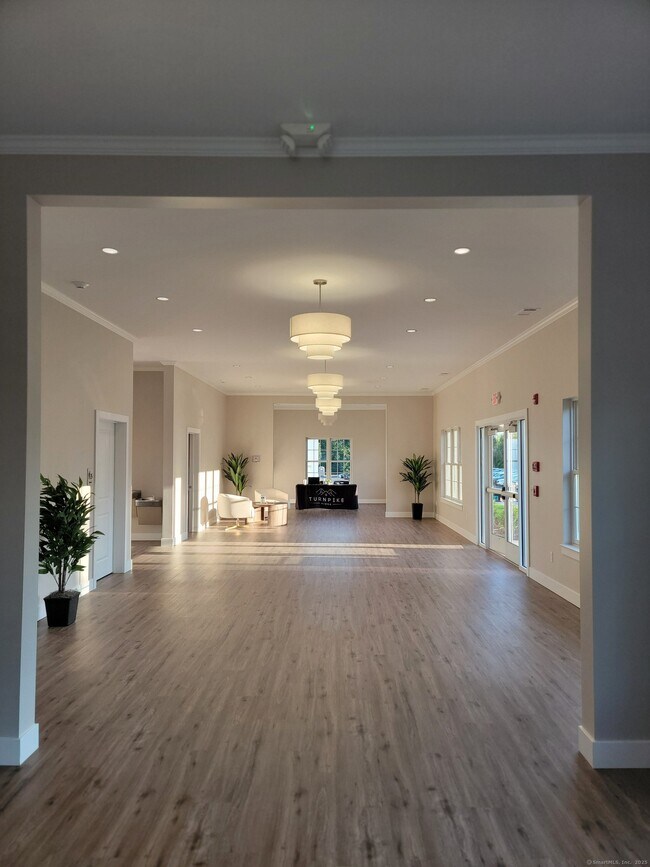 Building Photo - 104 Episcopal Rd